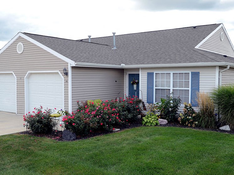 Findlay Apartment Rentals Redwood Hunters Edge Hunters Crossing Front Entrance